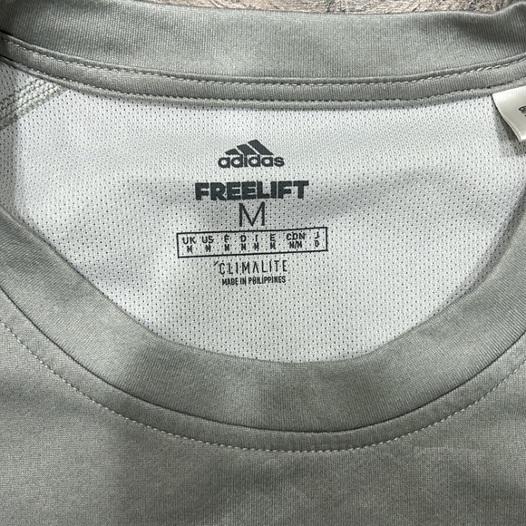 Adidas grey free lift tshirt men’s medium - Picture 3 of 3